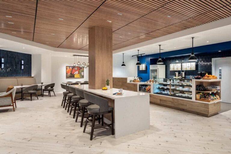 dining options at emerald heights